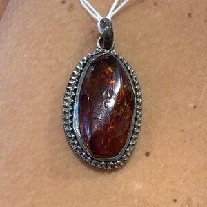 Elegant Amber Pendant Necklace